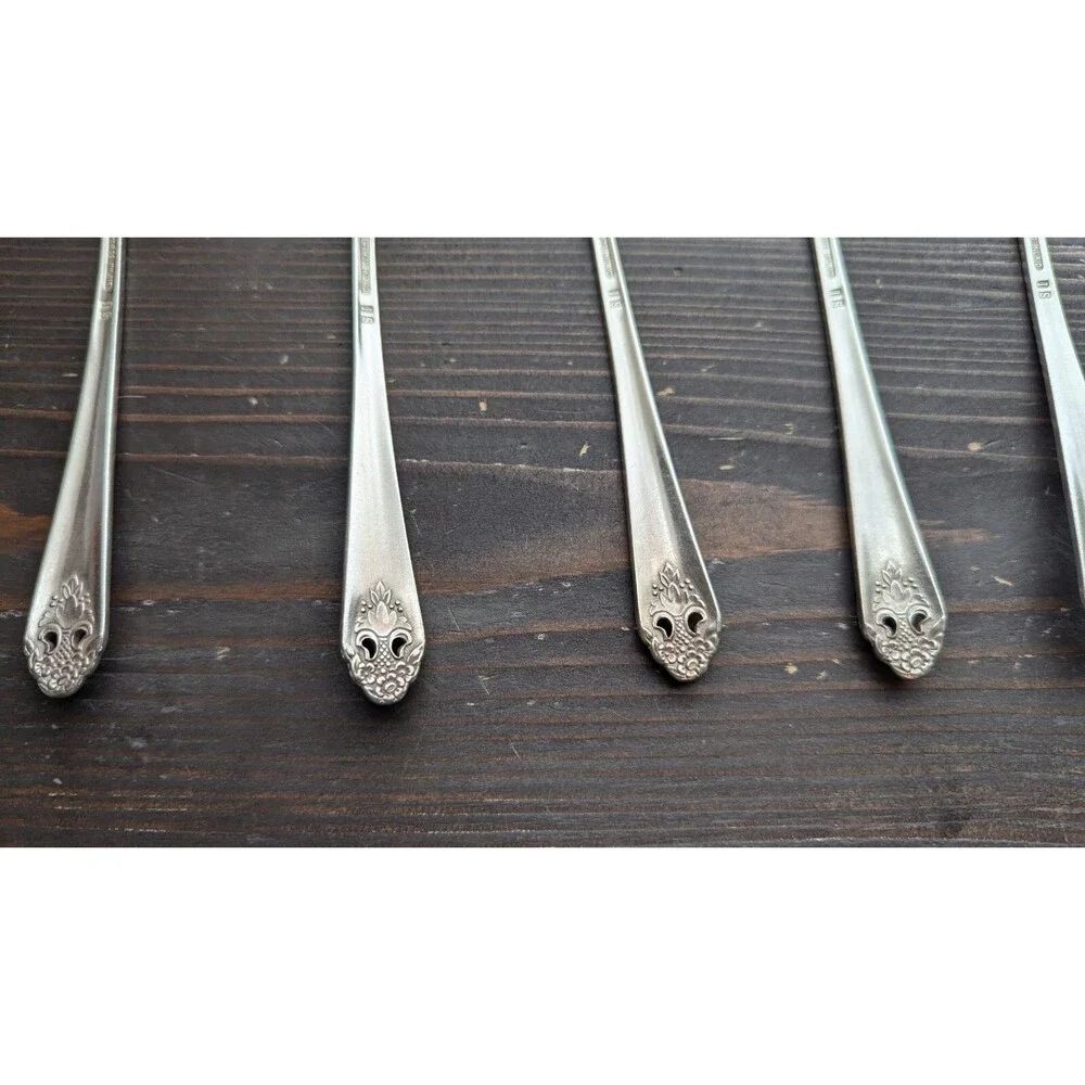 LOVELY LADY Pattern HOLMES & EDWARDS Silver-plate 7x Spoons Flatware